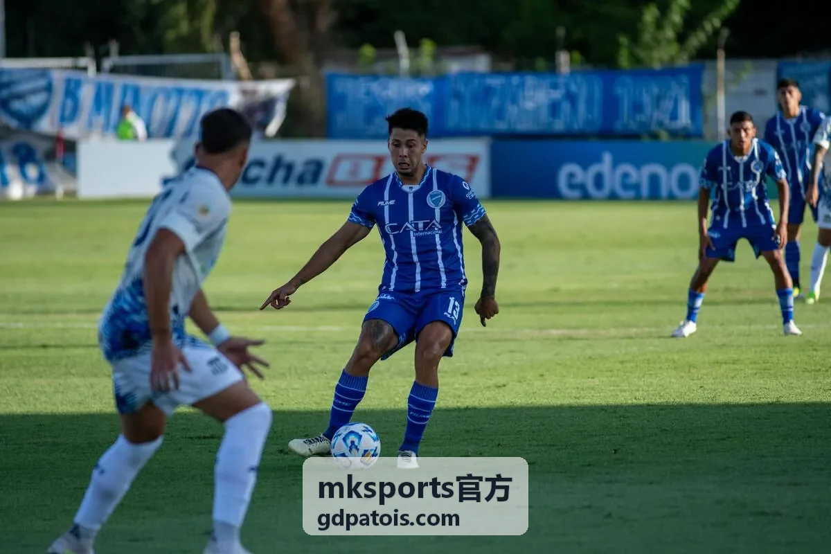 mksports官方会员权益专区头图，展示场馆内训练与赛事报名服务场景